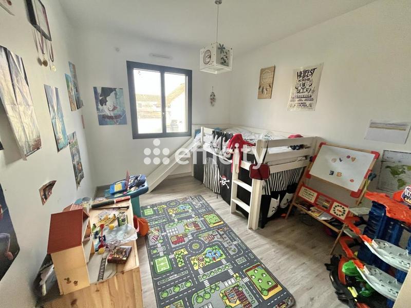 Maison - 121 m² - 7 pièces