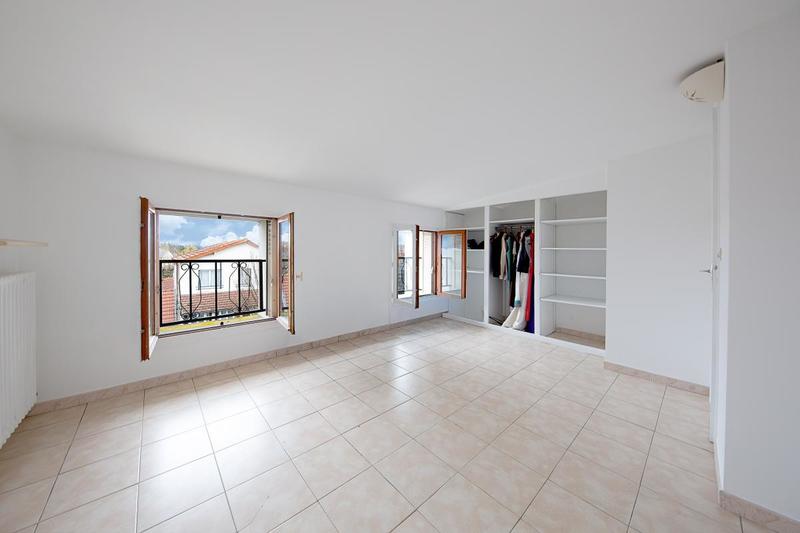 Maison - 180 m² - 7 pièces