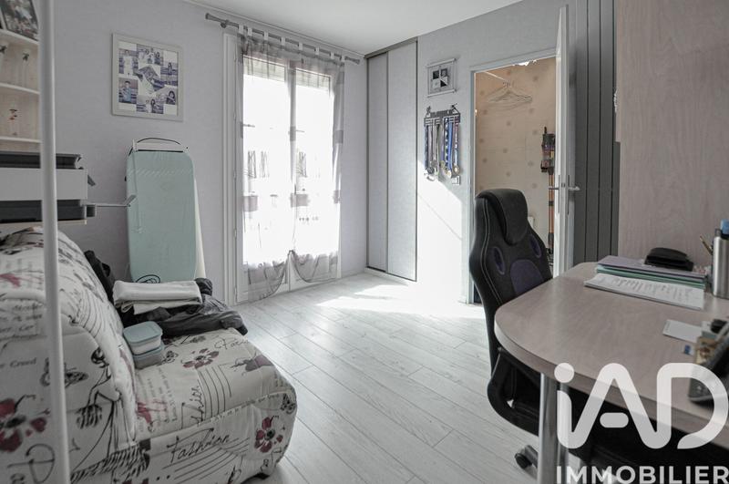 Maison - 219 m² - 8 pièces