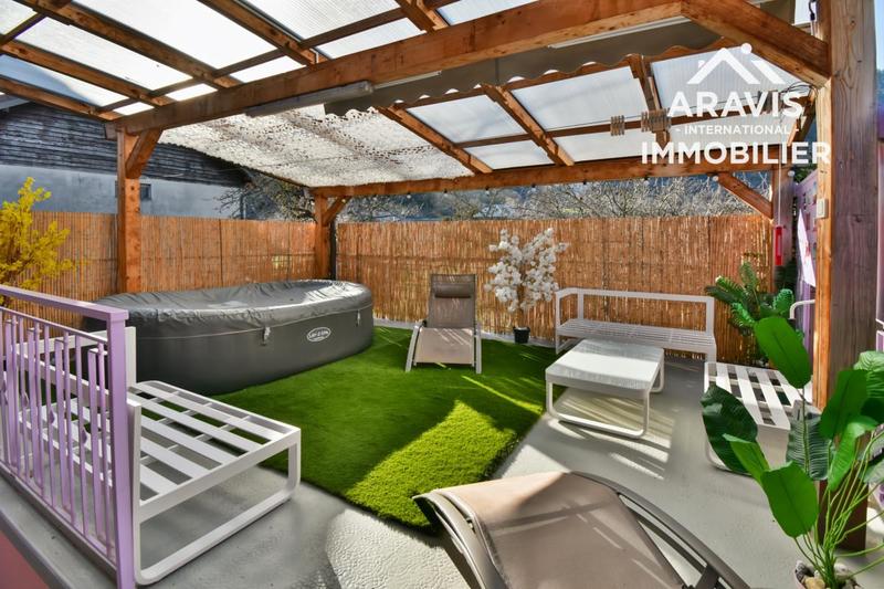 Maison - 393 m² - 11 pièces