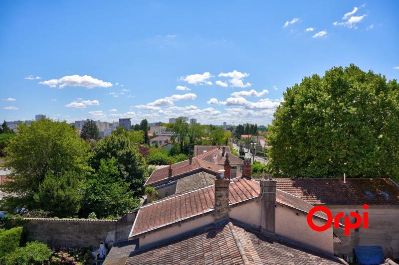 Appartement - 81 m² - 4 pièces