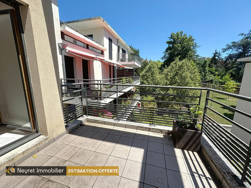 Appartement - 84 m² - 4 pièces