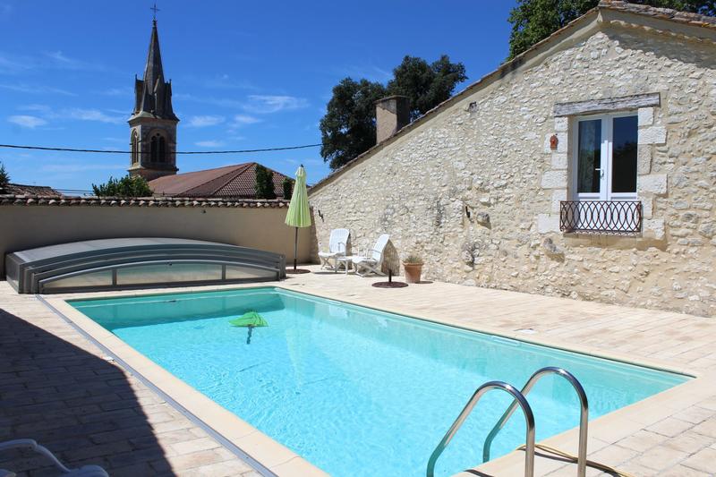 Maison traditionnelle - 455 m² - 10 pièces