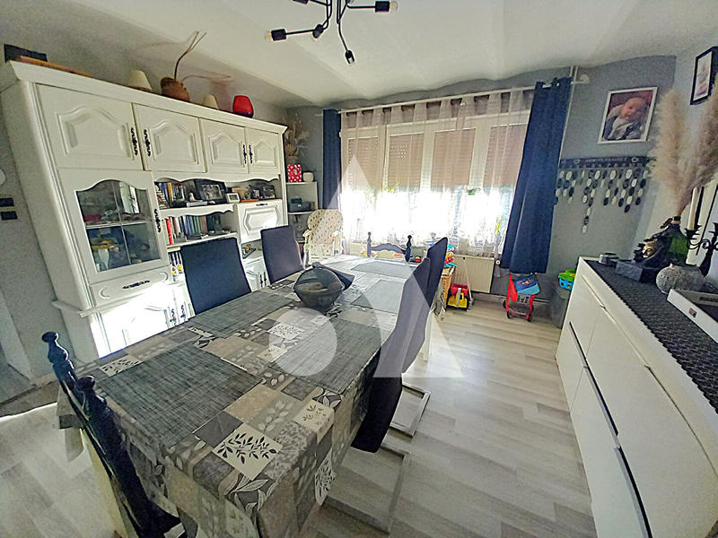 Maison - 103 m² - 7 pièces