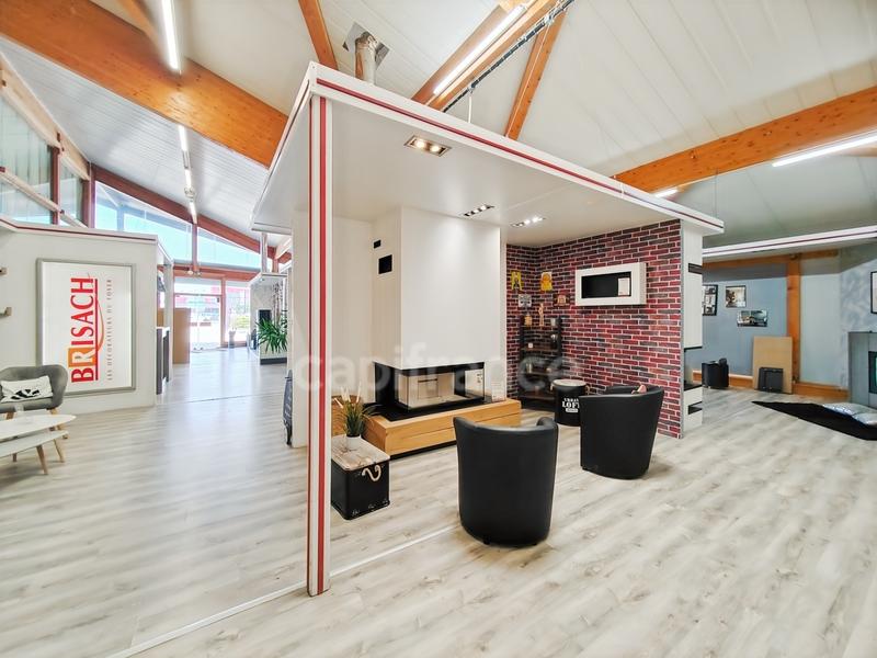 Local commercial - 366 m² - 3 pièces