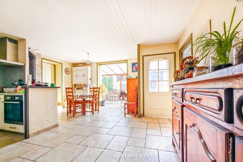 Propriété - 224 m² - 8 pièces