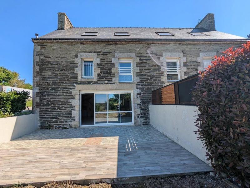 Maison - 284 m² - 12 pièces