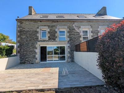 Maison - 284 m² - 12 pièces