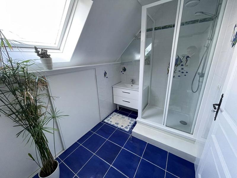 Maison - 140 m² - 8 pièces