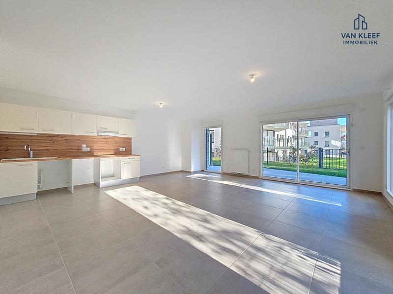 Appartement - 90 m² - 4 pièces