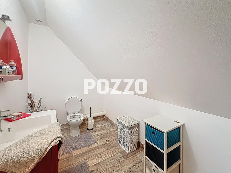 Maison - 305 m² - 13 pièces