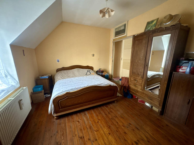 Maison - 220 m² - 7 pièces