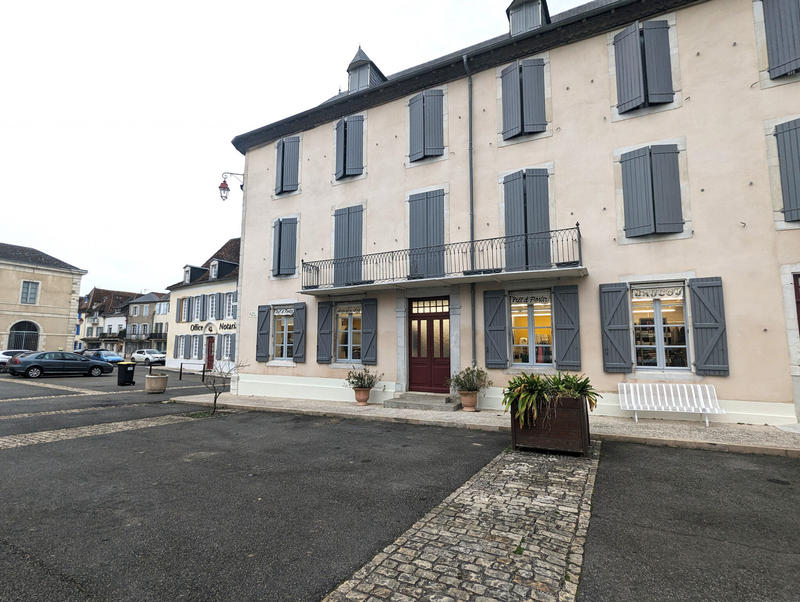 Local commercial - 115 m²