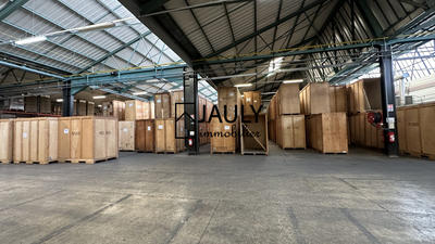 Entrepôt - 2 500 m²