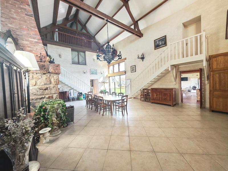 Longère - 418 m² - 14 pièces