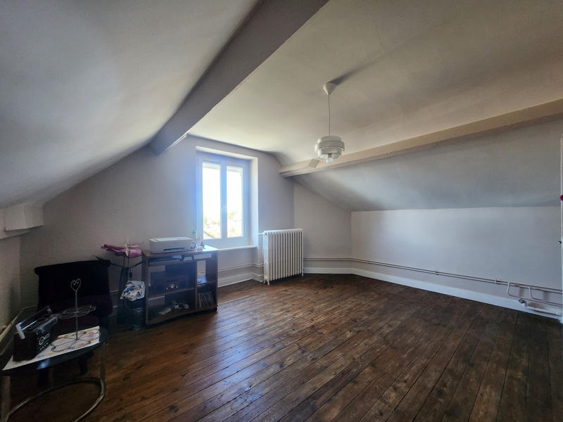 Maison - 100 m² - 6 pièces