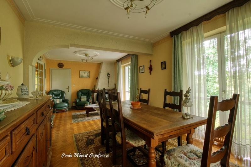 Maison - 138 m² - 8 pièces