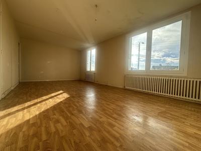 Maison - 94 m² - 5 pièces