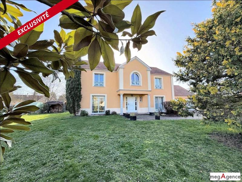 Maison - 203 m² - 7 pièces