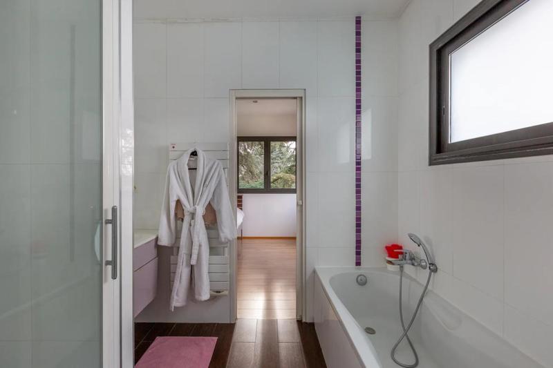 Maison - 300 m² - 7 pièces