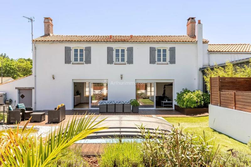 Maison - 175 m² - 10 pièces