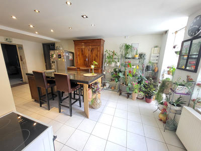 Maison - 122 m² - 6 pièces