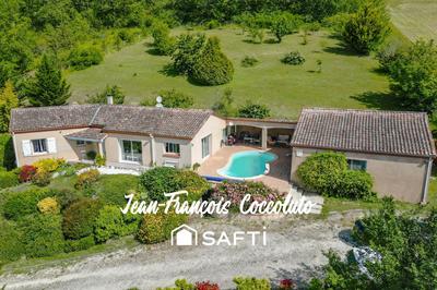 Maison - 205 m² - 9 pièces