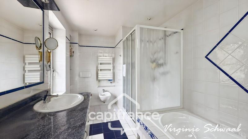 Maison bourgeoise - 282 m² - 9 pièces