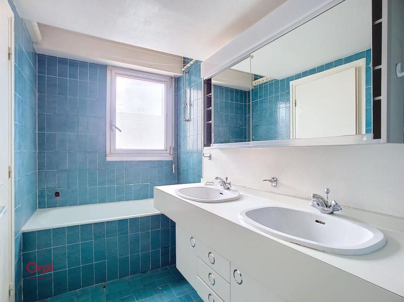 Appartement - 98 m² - 5 pièces