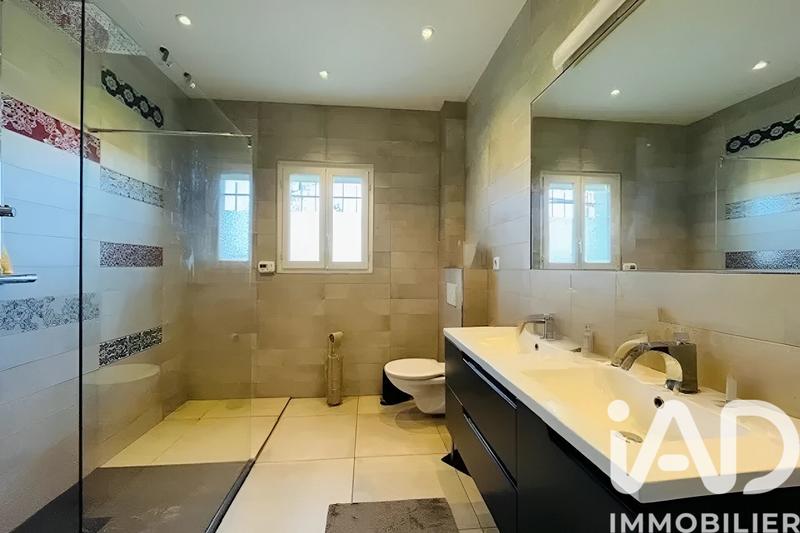 Maison - 194 m² - 6 pièces