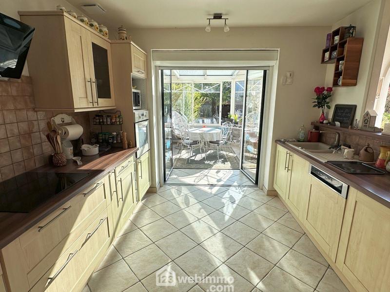 Maison - 121 m² - 6 pièces