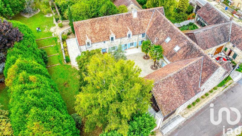 Maison - 281 m² - 10 pièces