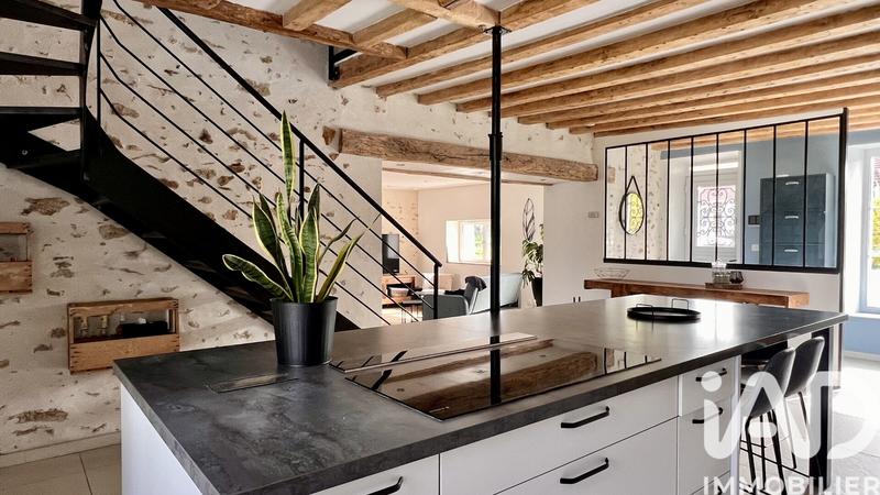 Maison - 200 m² - 6 pièces