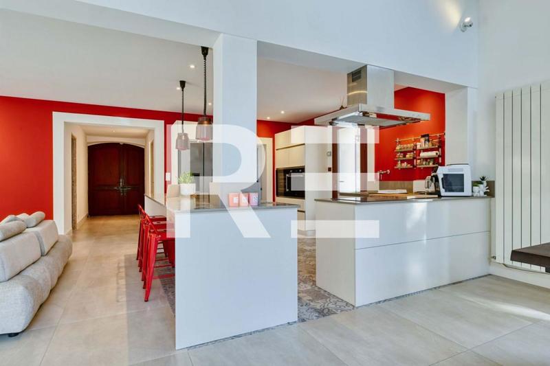 Maison - 166 m² - 6 pièces