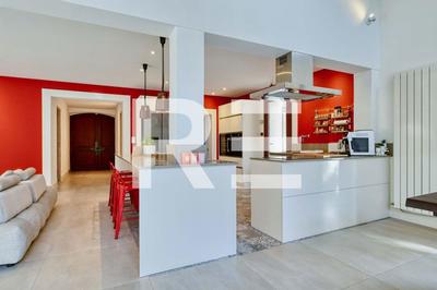 Maison - 166 m² - 6 pièces