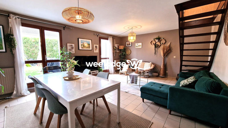 Maison - 93 m² - 5 pièces