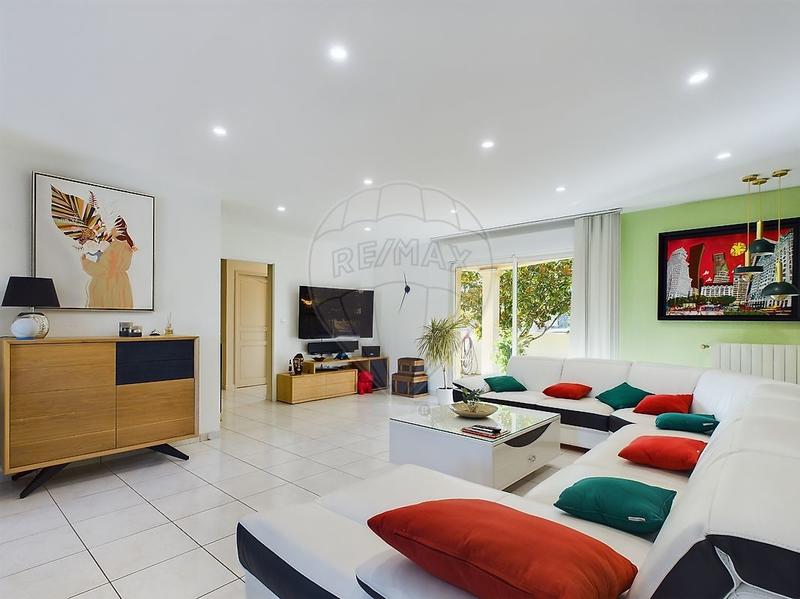 Villa - 184 m² - 7 pièces