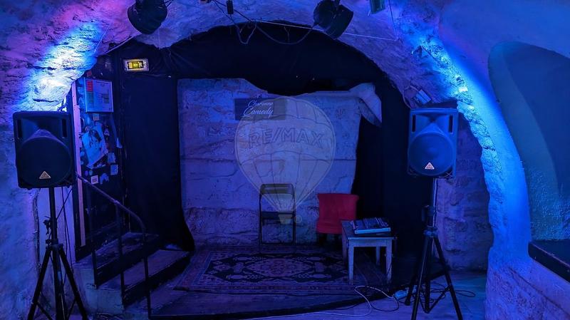 Magasins - 200 m² - 3 pièces