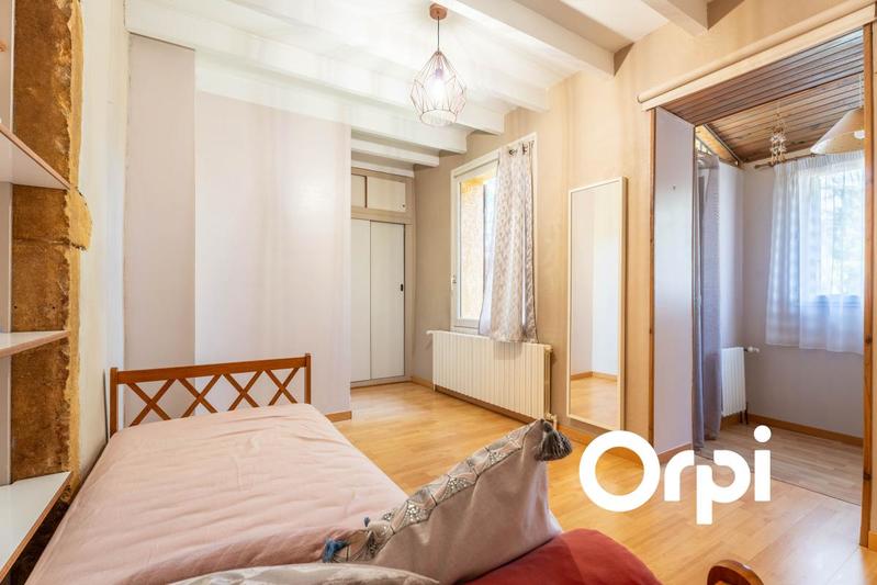 Maison - 240 m² - 6 pièces