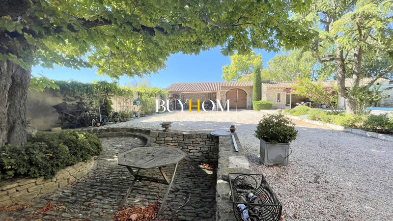 Maison - 304 m² - 8 pièces