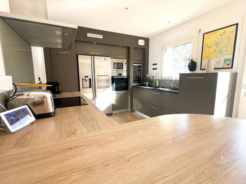 Maison - 160 m² - 8 pièces