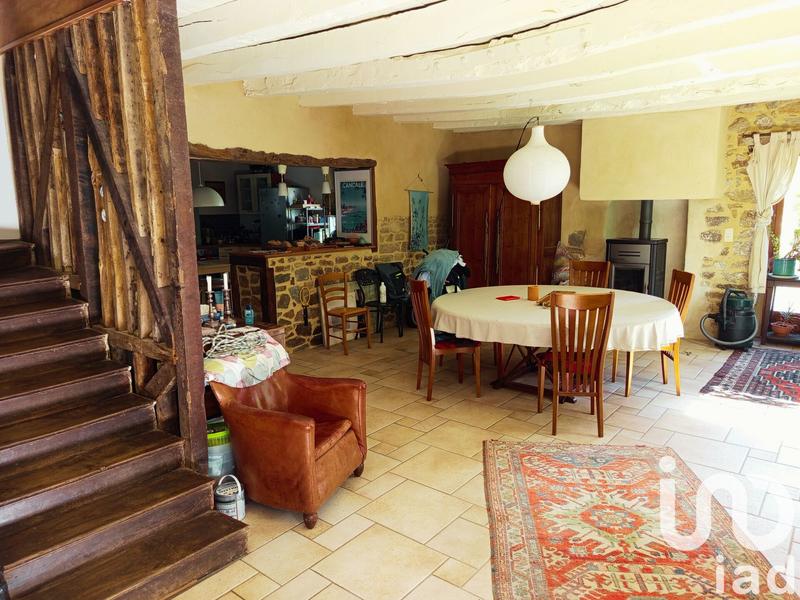 Maison - 234 m² - 8 pièces