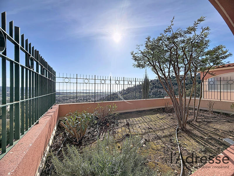 Appartement - 104 m² - 4 pièces