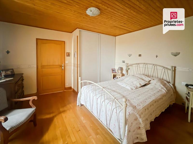 Maison - 372 m² - 11 pièces