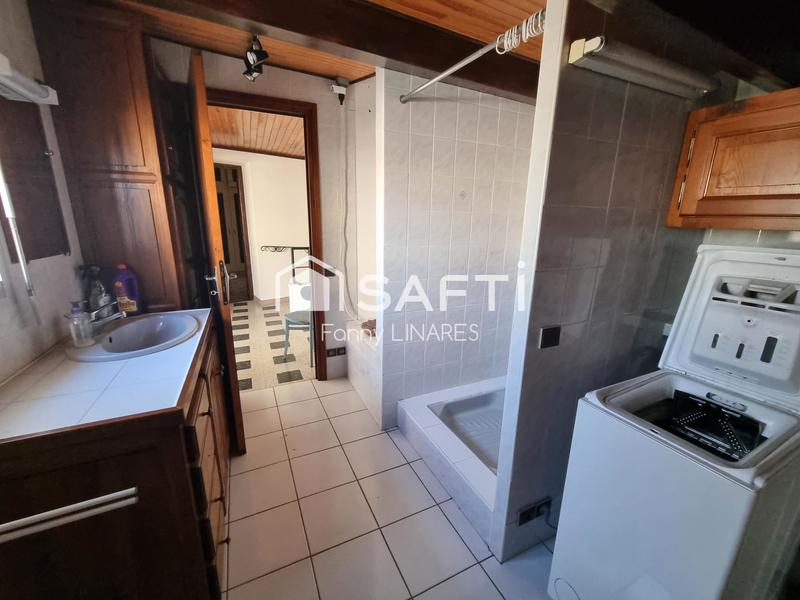 Maison - 226 m² - 8 pièces