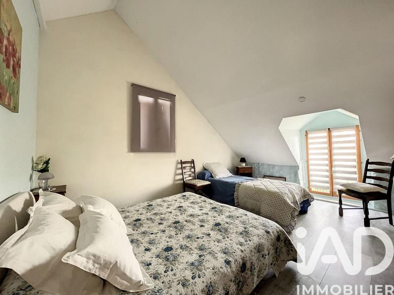 Maison - 290 m² - 9 pièces