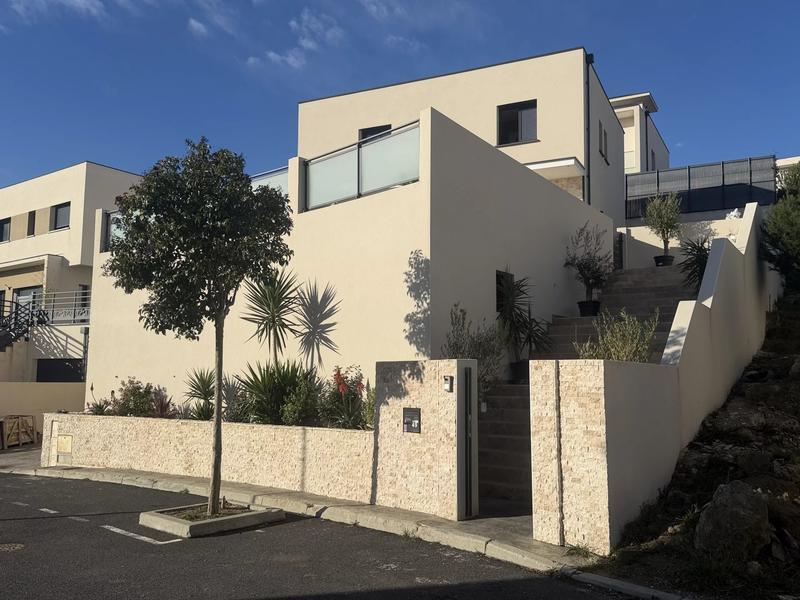 Maison - 115 m² - 4 pièces