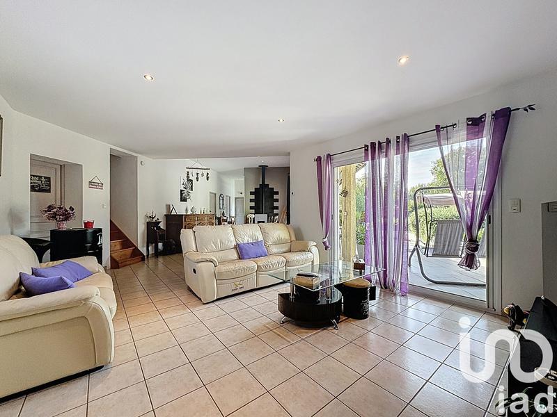 Maison - 204 m² - 7 pièces