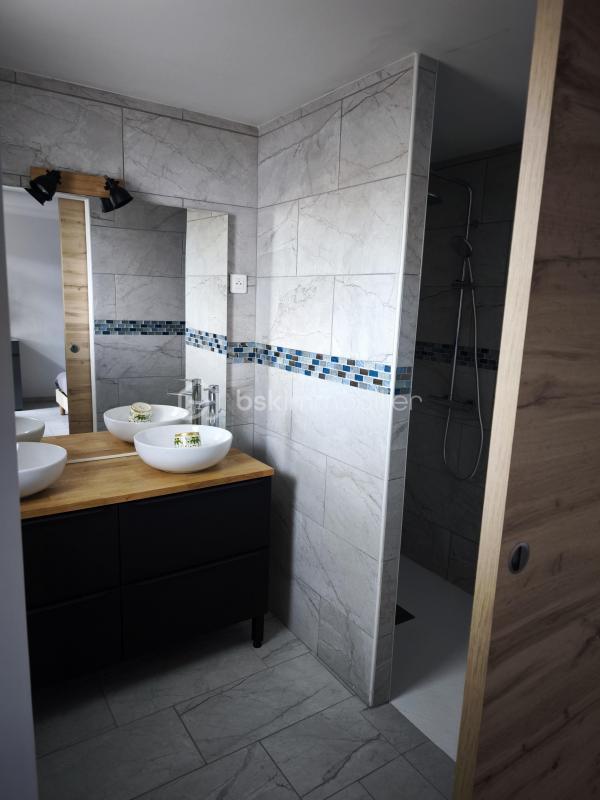 Maison traditionnelle - 200 m² - 7 pièces