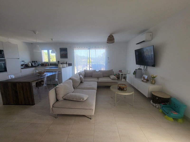 Maison - 93 m² - 4 pièces